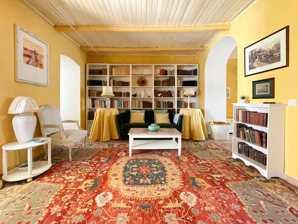 Charming Countryside Home With Fireplace & Patio อัลคัลจิง ภายนอก รูปภาพ
