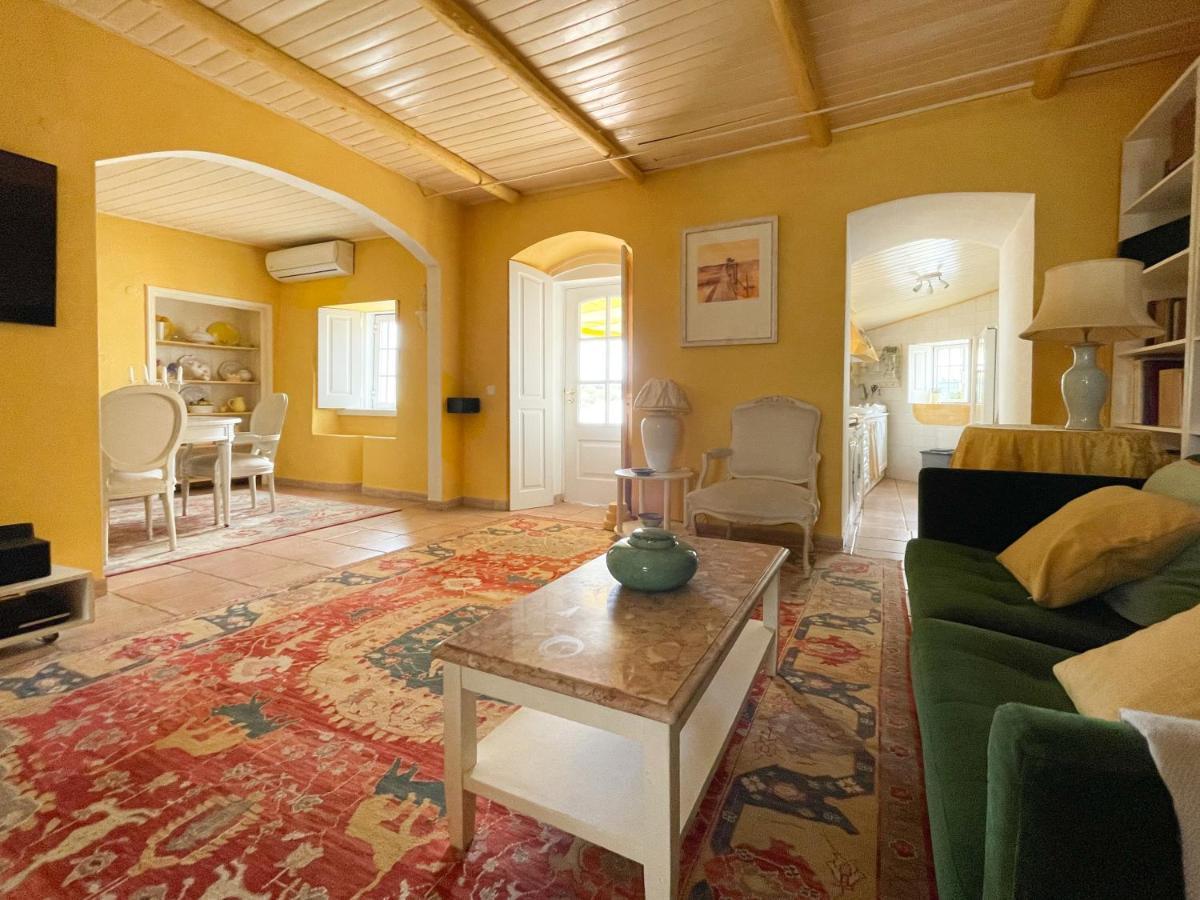 Charming Countryside Home With Fireplace & Patio อัลคัลจิง ภายนอก รูปภาพ